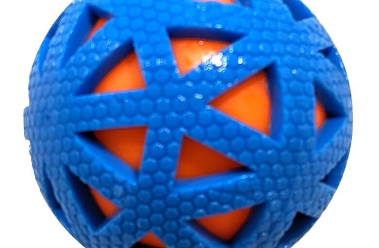 JUGUETE LATEX PELOTA ENREJADA 7 CM ARF