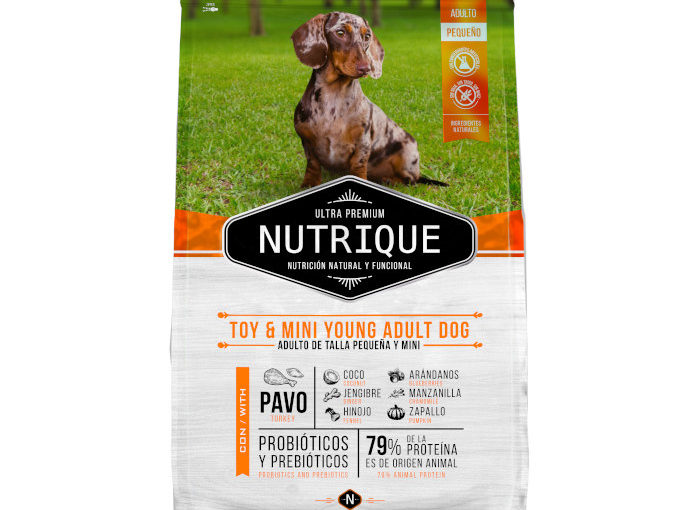 NUTRIQUE TOY & MINI YOUNG ADULT DOG
